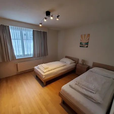 Grosszuegige 3 Schlafzimmer In Bergblick Zentral Apartament *