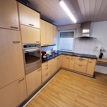 Grosszuegige 3 Schlafzimmer In Bergblick Zentral Apartament *