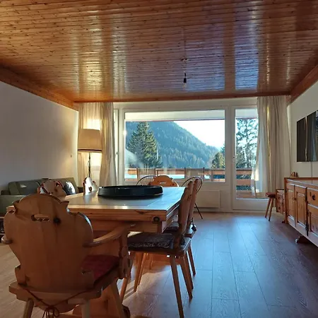 Grosszuegige 3 Schlafzimmer In Bergblick Zentral