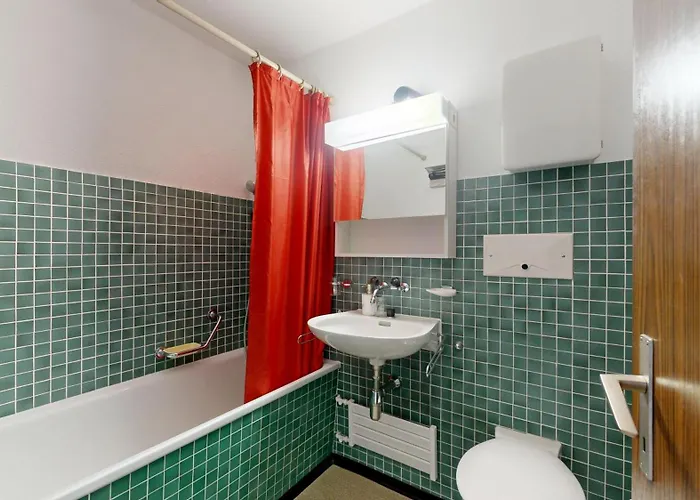 Grosszuegige 3 Schlafzimmer In Bergblick Zentral * Νταβός