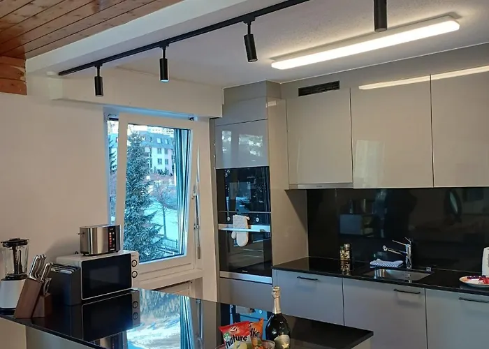 Grosszuegige 3 Schlafzimmer In Bergblick Zentral *