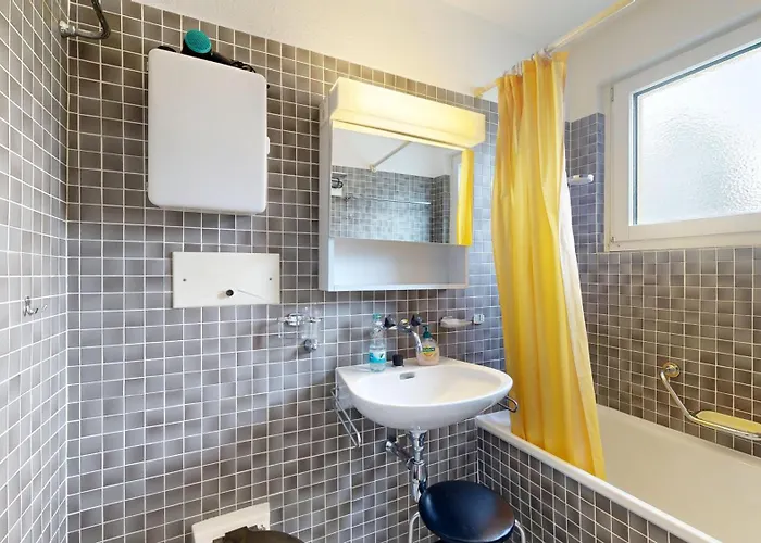 Grosszuegige 3 Schlafzimmer In Bergblick Zentral