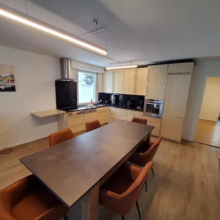 Großzügige 3 Schlafzimmer In Bergblick Zentral *